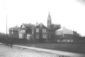 Frölundagatan, mellan Mölndalsbro och Fässbergs kyrka, stensätts år 1921.