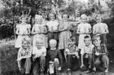 Skolklass från småskolan 1954-55. Centralskolan (nuv. Kyrkskolan).