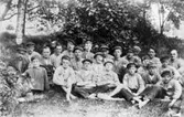 John Alfred Andersson född 1879 och sonen Elis född 1905 med arbetskamrater från August Werners fabriker, cirka 1919.