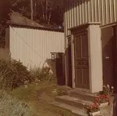 Ingång till bostadshuset Roten F25, år 1972.