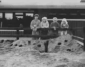 Lekplatsen vid Bifrosts förskola 1989