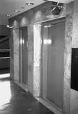 Mölndals stadshus, juni 1994. Byggnadsdokumentation: Hissdörrar.