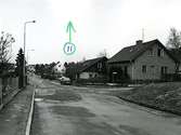 Bostadshus längs Fässbergsgatan i Toltorpsdalen, 1970-tal. 
Relaterade motiv: 2006_0058 - 0079.