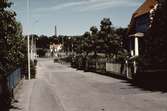 Gatuvy från Broslätt i Mölndal, 1970-tal.