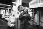 Arne Larsson i arbete på pappersbruket Papyrus i Mölndal, år 1990.