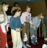 Dockteaterkurs VT 1985. Fotografi ur album tillhörande Blanka Kaplan.