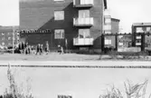 Bostäder vid Jungruplatsen i Mölndal på 1960-talet.