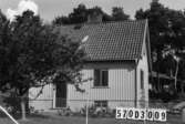 Byggnadsinventering i Lindome 1968. Annestorp 5:35.
Hus nr: 570D3009.
Benämning: permanent bostad.
Kvalitet: mycket god.
Material: trä.
Tillfartsväg: framkomlig.
Renhållning: soptömning.