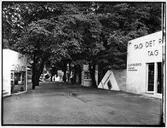 Stockholmsutställningen 1930
Exteriörer. Paviljonger och kiosker under trädkronorna