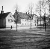 Drottninghuset, Stockholm
Johannes kyrkogård
Exteriör

Svensk arkitektur: kyrkor, herrgårdar med mera fotograferade av Arkitekturminnesföreningen 1908-23.