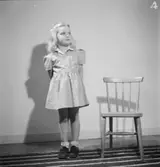 Zebrakläder
Första kollektionen
Flicka med barnkläder