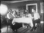 Kaffe på Libanons soldathem, under mammas och Bojans besök.