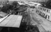 Lagerbyggnad 110 och 111 under uppbyggnad på Papyrus fabriksområde, 28/8-1945.