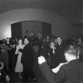 Tjänstemännen på Papyrus har personalfest, 16/4-1948.