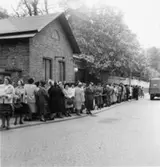 Fabriksvisning för anställdas anhöriga den 19 maj 1953.