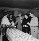 Fabriksvisning för anställdas anhöriga den 19 maj 1953.