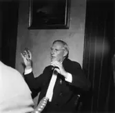 Reportage från pressvisningen den 29/8 1955.  Marcus Wallenberg jr.