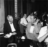 Reportage från pressvisningen den 29/8 1955.
Styrelseordförande Marcus Wallenberg.