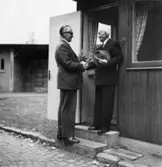 Portvakt August Johansson vid avgång ur tjänst.