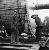 PM 2 N Yankeecylinder, transport.
Tre okända män.