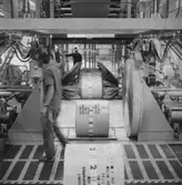 Interiörbild från Papyrus Nymölla AB. Rullpackning.