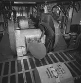 Interiörbild från Papyrus Nymölla AB. Rullpackning.