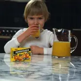 Juiceförpackning. Fotografi för Papyrus årsberättelse 1981.
Foto: Sten Granath, Wezäta.