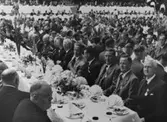 Medaljutdelning 1945. Middag på Mässhallen.