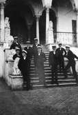 Fylgias resor 1920-21-
Samling på en trappa i Tunis.