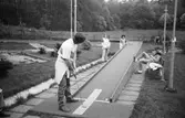 Minigolfbanan vid Torrekulla turiststation i Kållered, år 1983.

För mer information om bilden se under tilläggsinformation.