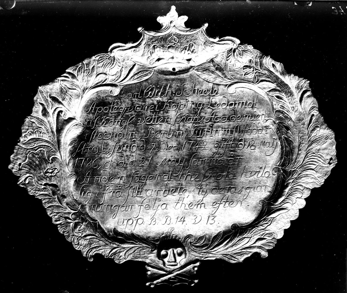 Ellert Johan Viktor Sörman, Silver plate from Scheele’s coffin. Photographer: E Sörman.