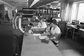 Bibliotekarier på Kållereds bibliotek, år 1983.

För mer information om bilden se under tilläggsinformation.