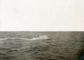 Ubåten HVALEN genomför dykprov utanför Spezias kust.