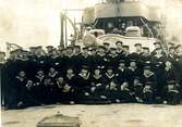 Ett gruppfoto på fartyget Oden.