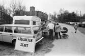 Lindome Bågskytteklubb anordnar poängpromenaden Gåsajakten i Lindome, år 1983. Start vid Gödebergsvägen.

Fotografi taget av Harry Moum, HUM, Mölndals-Posten, vecka 46, år 1983.