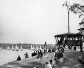 Segling med stjärnbåtar på Baggensfjärden, mot 40-talets slut.