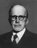 Arvid Rosengren 1866-1961, medlem av KSSS från 1896. Fotografiet återgivet bland försättsplanscherna i KSSS årsbok 1947 samt på s 78 därstädes.