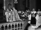 Sannolikt biskopsvigning i Uppsala domkyrka november 1941