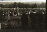 Planteringsförbundets park. Dansbanan vid 1898 års fest. De tre i förgrunden är fr.v. handlanden Gustaf Andersson, handl. N. Ekman och direktören Adolf Elliot.