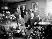 Rumsinteriör, 7 personer.
Prosten Th. Lindens 70 årsdag.