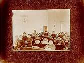 Bilder från Kina, kinesisk skolklass.
Missionär Maria Nylin, Ekersgatan 15, Örebro.