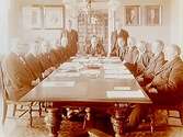 Förvaltningsutskotet, 13 herrar vid bordet.
Örebro Läns Hushållningssällskap