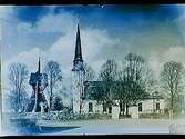 Glanshammars kyrka och klockstapeln.
För vykort.
Nr:14427.