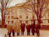 Karolinska skolan, 7 studenter, årgång 1889.
Överläkare Hjalmar Swederius