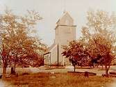 Hjortkvarns kyrka och kyrkogården.
Beställningsnr: BO-235.