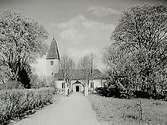 Hardemo kyrka och folkskolan.