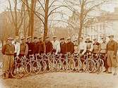 16 cyklister.
Nerikes Cykelförbund.