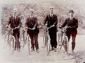 Fyra cyklister.
Karl Andersson