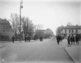 Byggnader. Storgatan söderut mot Storbron.
Centralparken med slottet till vänster.
Järntorget till höger.
Teaterdirektör Liander