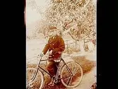 En man med herrcykel.
Werner Almroth
